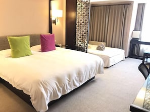 Family Twin Room