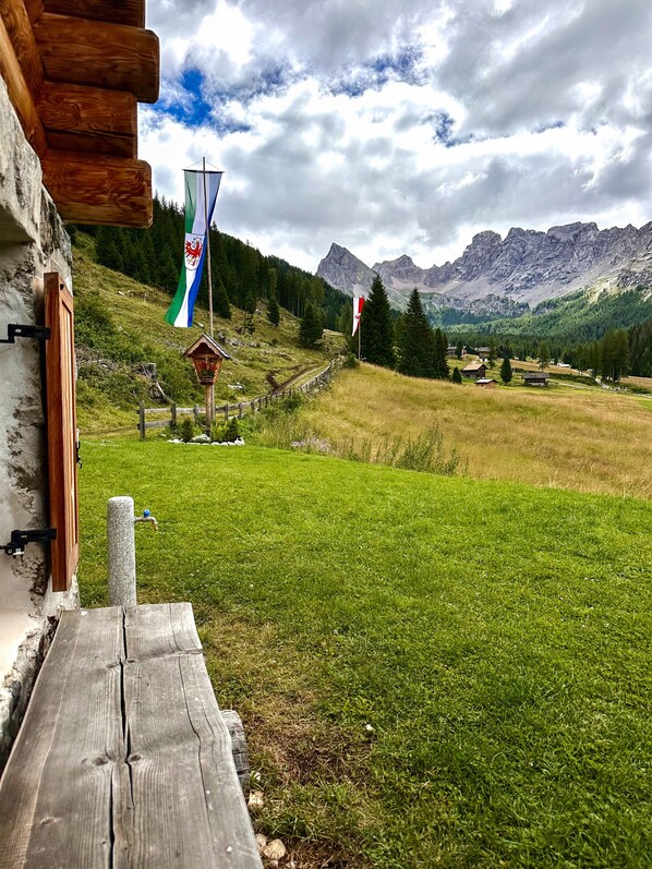 Enceinte de lâhĂ©bergement