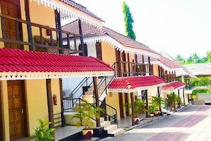 Exterior - LifeLights Hotel (Dar es Salaam)