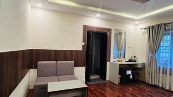 Desk, laptop workspace, free WiFi