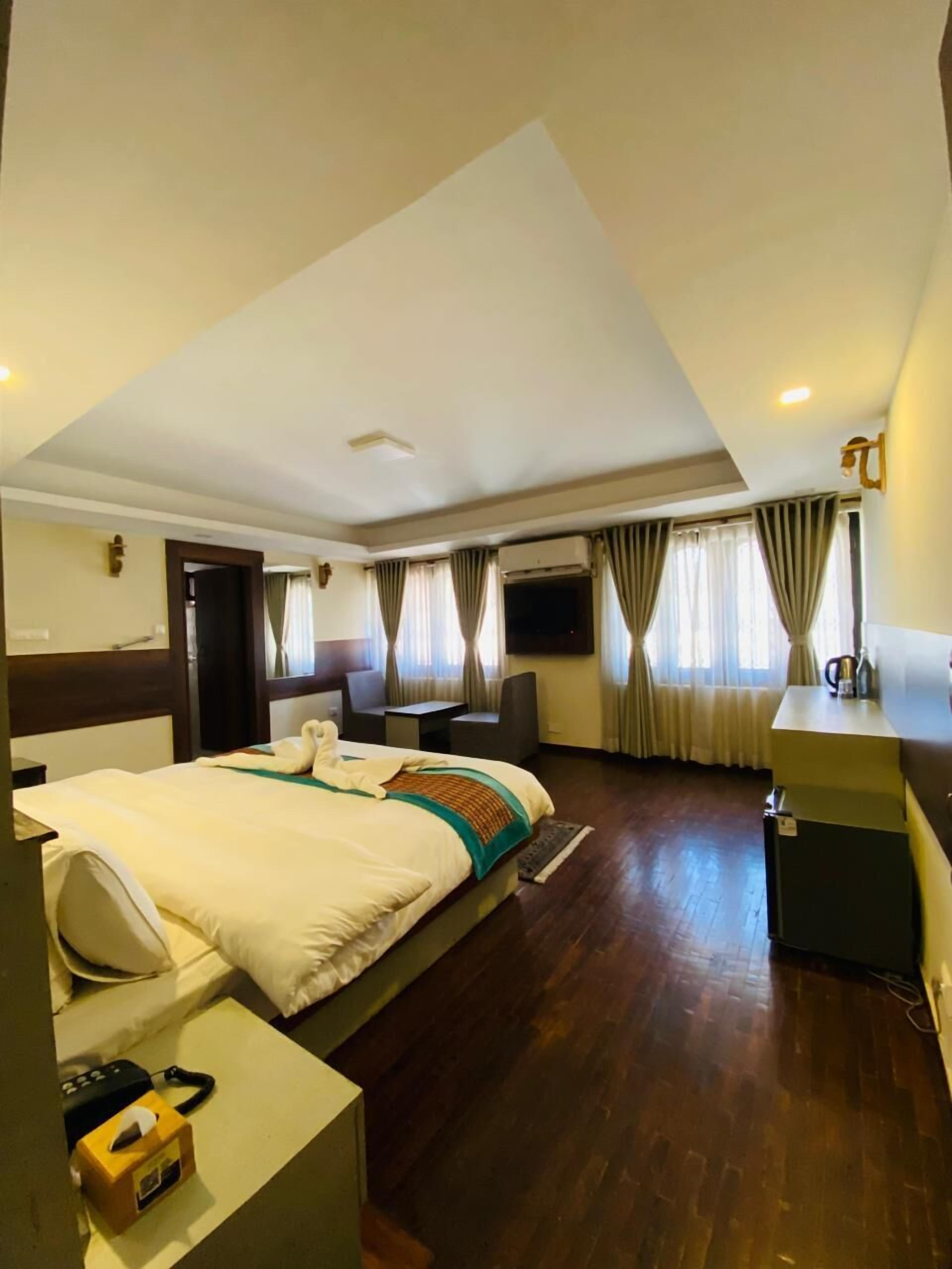 Desk, laptop workspace, free WiFi