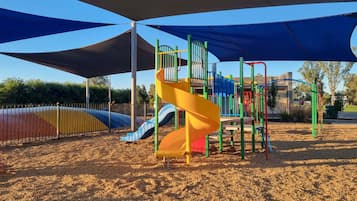 Children’s play area – outdoor