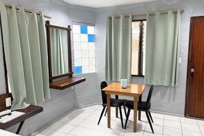 King Room | Desk, rollaway beds, free WiFi, bed sheets