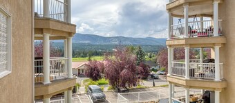 Dip & Drive: Unit 3008B 1BR at Mountain View Villas