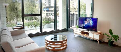 Smart TV, books