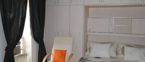 1 غرفة نوم وواي فاي وملاءات أسرّة