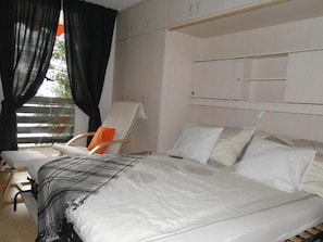 1 habitación, wifi y ropa de cama