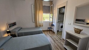 3 bedrooms, iron/ironing board, travel cot, free WiFi