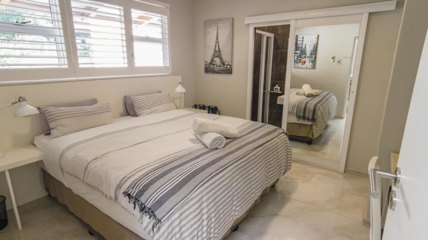 1 bedroom, desk, iron/ironing board, WiFi