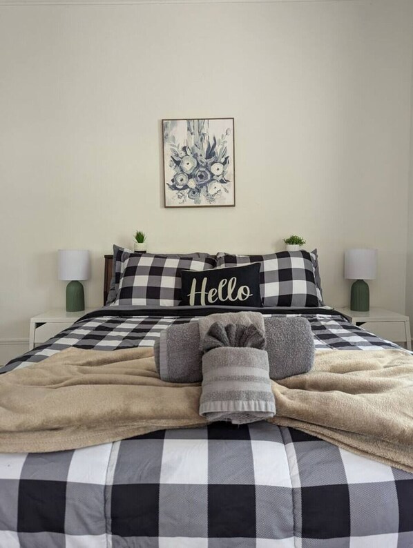 1 chambre, fer et planche à repasser, Wi-Fi gratuit, draps fournis