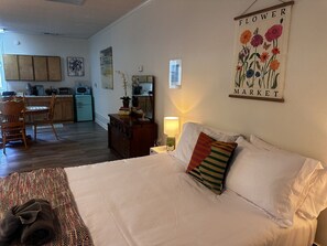 1 camera, ferro/asse da stiro, Wi-Fi gratuito, lenzuola