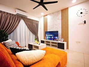 TV, video games, stereo - Ipoh Manhattan Free Waterpark 3BR 8Pax Family Suite MHA306 by City Home Empire (Ipoh)
