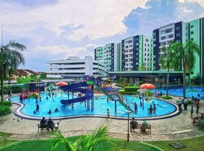 Pool - Ipoh Manhattan Free Waterpark 3BR 8Pax Family Suite MHA306 by City Home Empire (Ipoh)