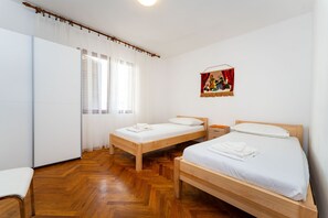 3 chambres, accès Internet, draps fournis