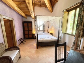 7 habitaciones, tabla de planchar con plancha, internet y ropa de cama 