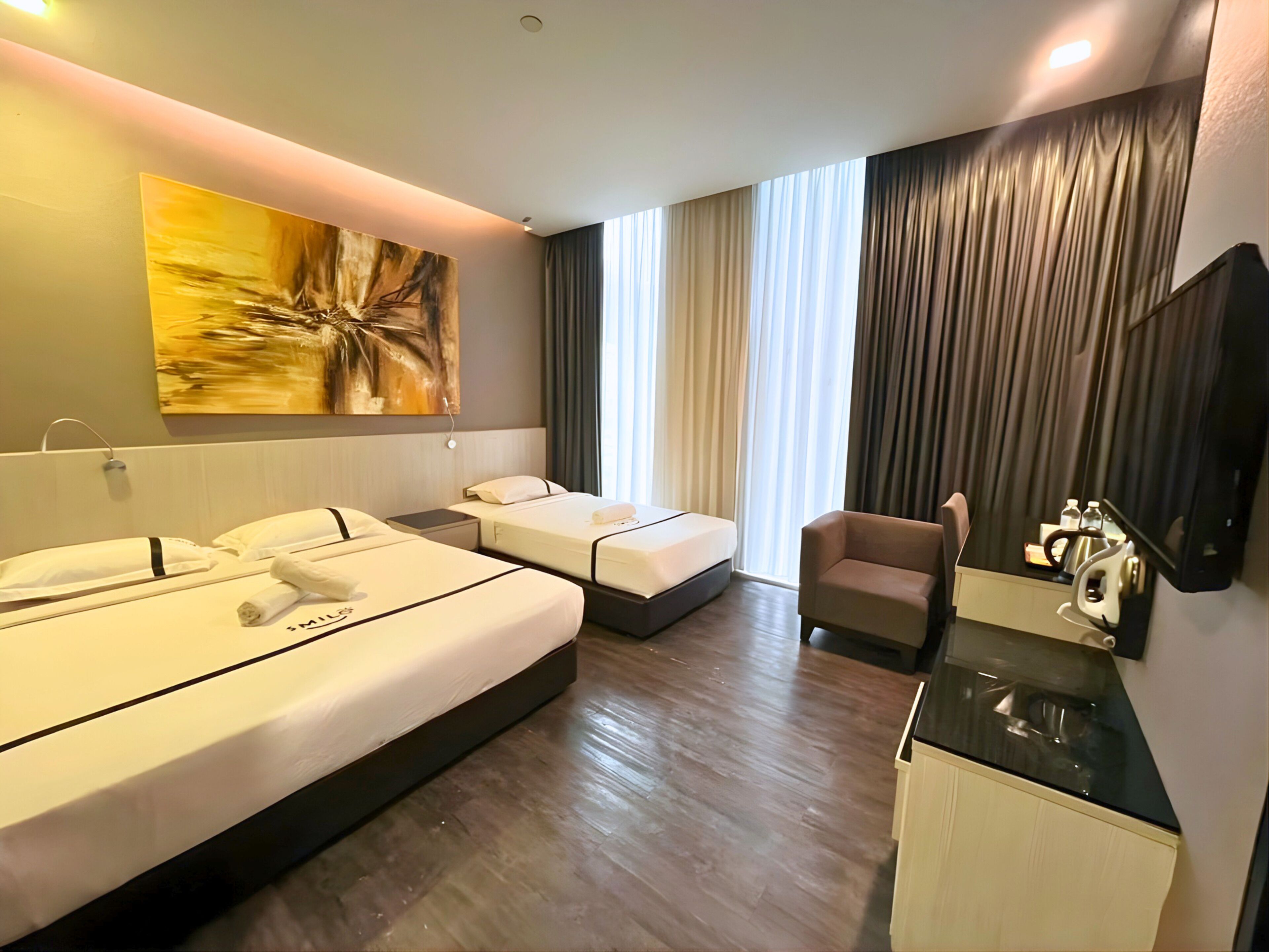 Desk, iron/ironing board, free WiFi, bed sheets