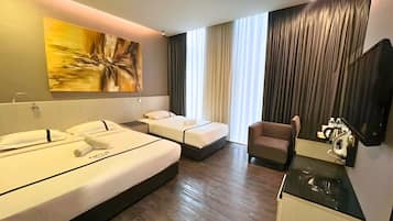 Desk, iron/ironing board, free WiFi, bed sheets