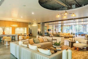 Interior - CDT PHX 2BD Apt with Balcony, Pool, Parking & W/D (Phoenix)