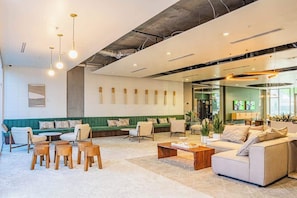Interior - CDT PHX 2BD Apt with Balcony, Pool, Parking & W/D (Phoenix)