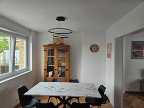 Dining - House with garden 15min walk from the beach (Bray-Dunes)