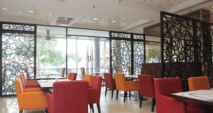 Seeds Hotel Premier Sri Petaling