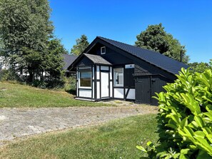 Exterior - Half-timbered house, magnificent view, directly on the Rothaarsteig, near Winterberg (Winterberg)