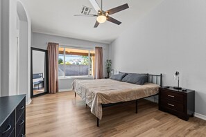 4 chambres, bureau, fer et planche à repasser, Wi-Fi gratuit