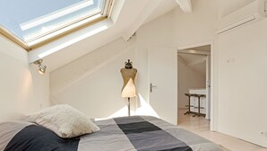 3 bedrooms, iron/ironing board, travel cot, free WiFi - Apartment in Cannes with 3 bedrooms sleeps 6 (Cannes)