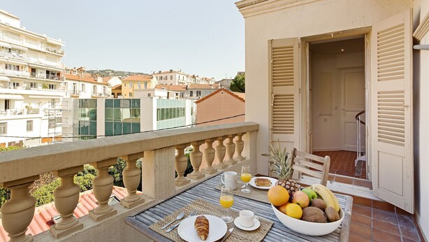 Outdoor dining - Apartment in Cannes with 3 bedrooms sleeps 6 (Cannes)