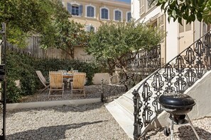 Outdoor dining - Apartment in Cannes with 5 bedrooms sleeps 10 (Cannes)
