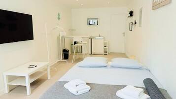 Tabla de planchar con plancha, cuna de viaje y wifi gratis