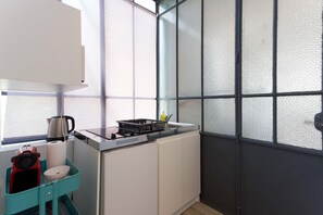 冰箱、微波炉、炉灶、茶具/咖啡用具