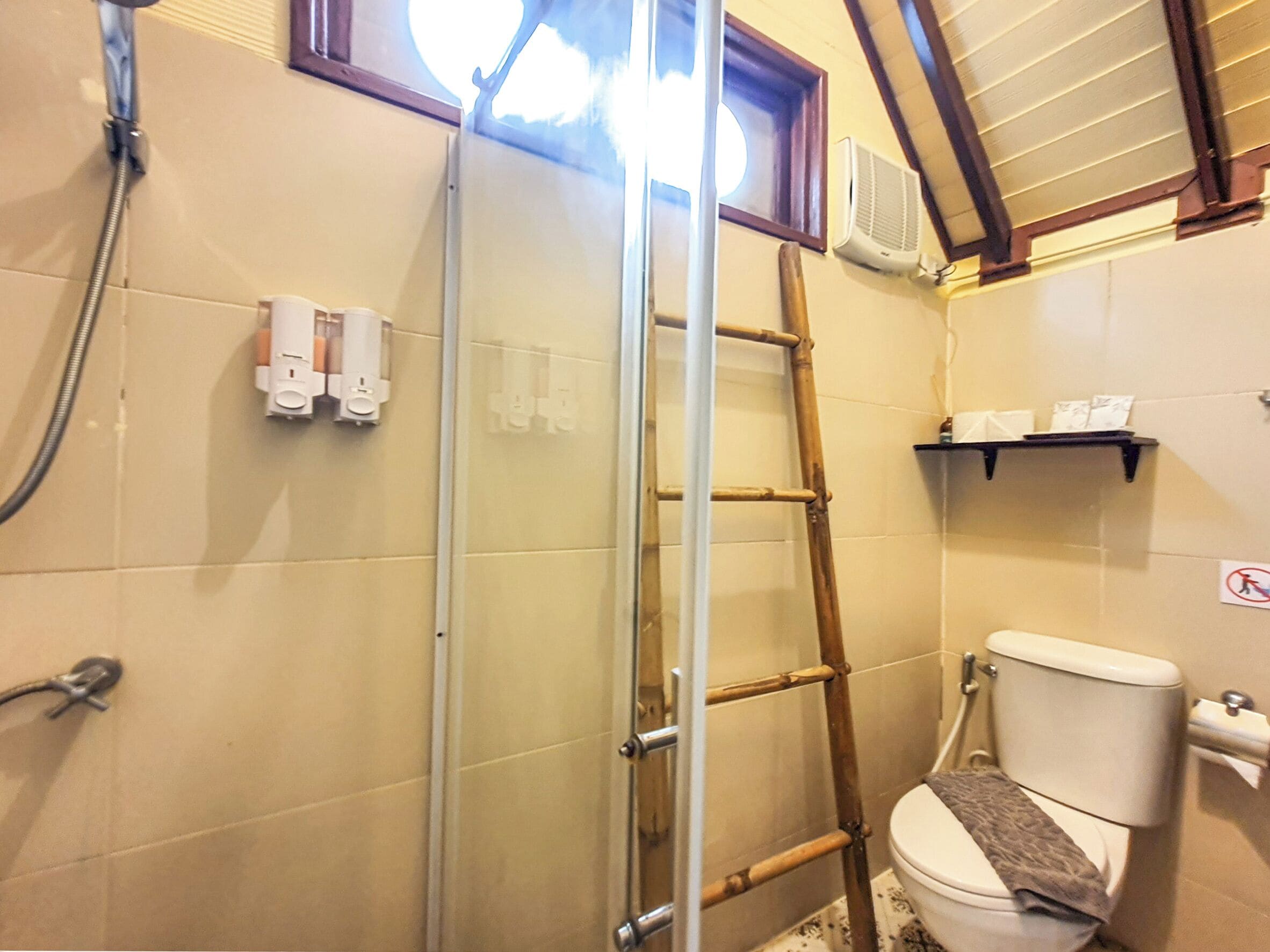 Työpöytä, ilmainen Wi-Fi