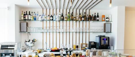 Tägliches inbegriffenes Frühstück zur Selbstbedienung