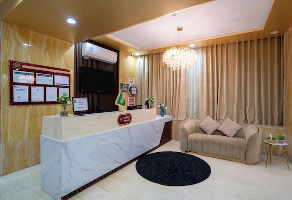 Quầy tiếp tân