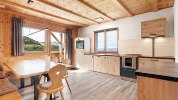 Frigorífic, forn, placa de cuina i rentaplats