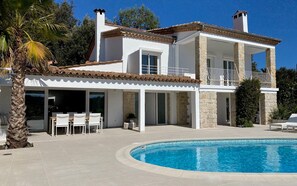 Pool - Villa Arte – Modern villa in Biot with private pool (Biot)