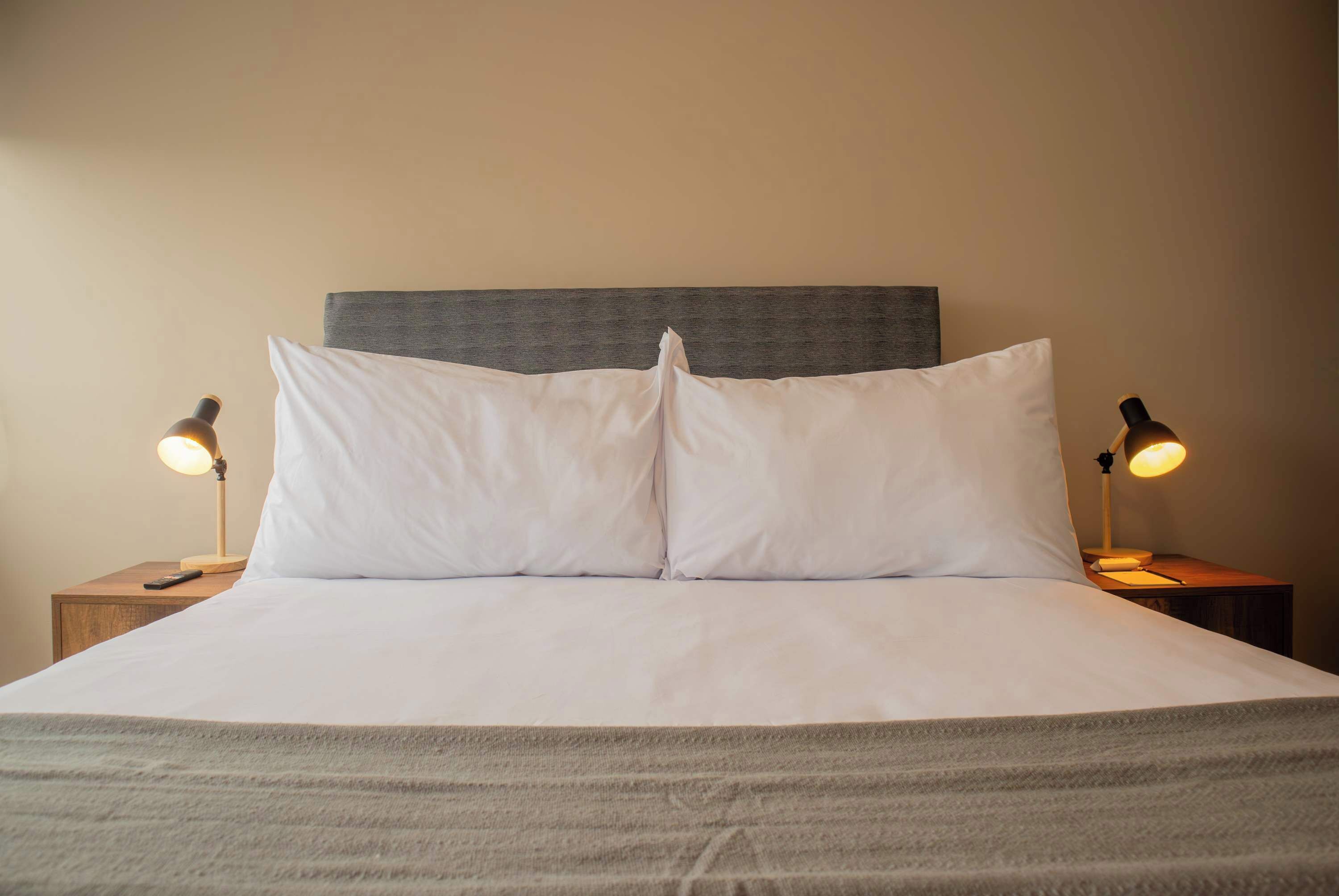 1 chambre, fer et planche à repasser, Wi-Fi, literie fournie