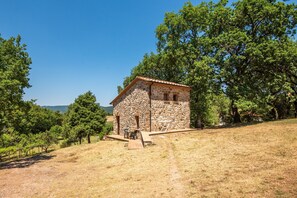 Exterior - Holiday Home 'San Michele - Capanna Scopi' with Mountain View, Wi-Fi and Air Conditioning (Montieri)