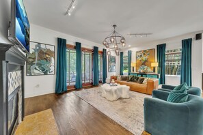 Smart TV, fireplace, offices - Modern eclectic 4BR, 3BA home in the heart of Inman Park. (Atlanta)