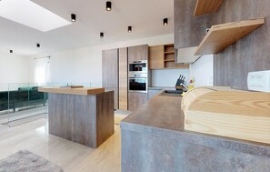 Kühlschrank, Herdplatte, Geschirrspüler