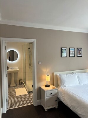 Desk, iron/ironing board, free WiFi, bed sheets