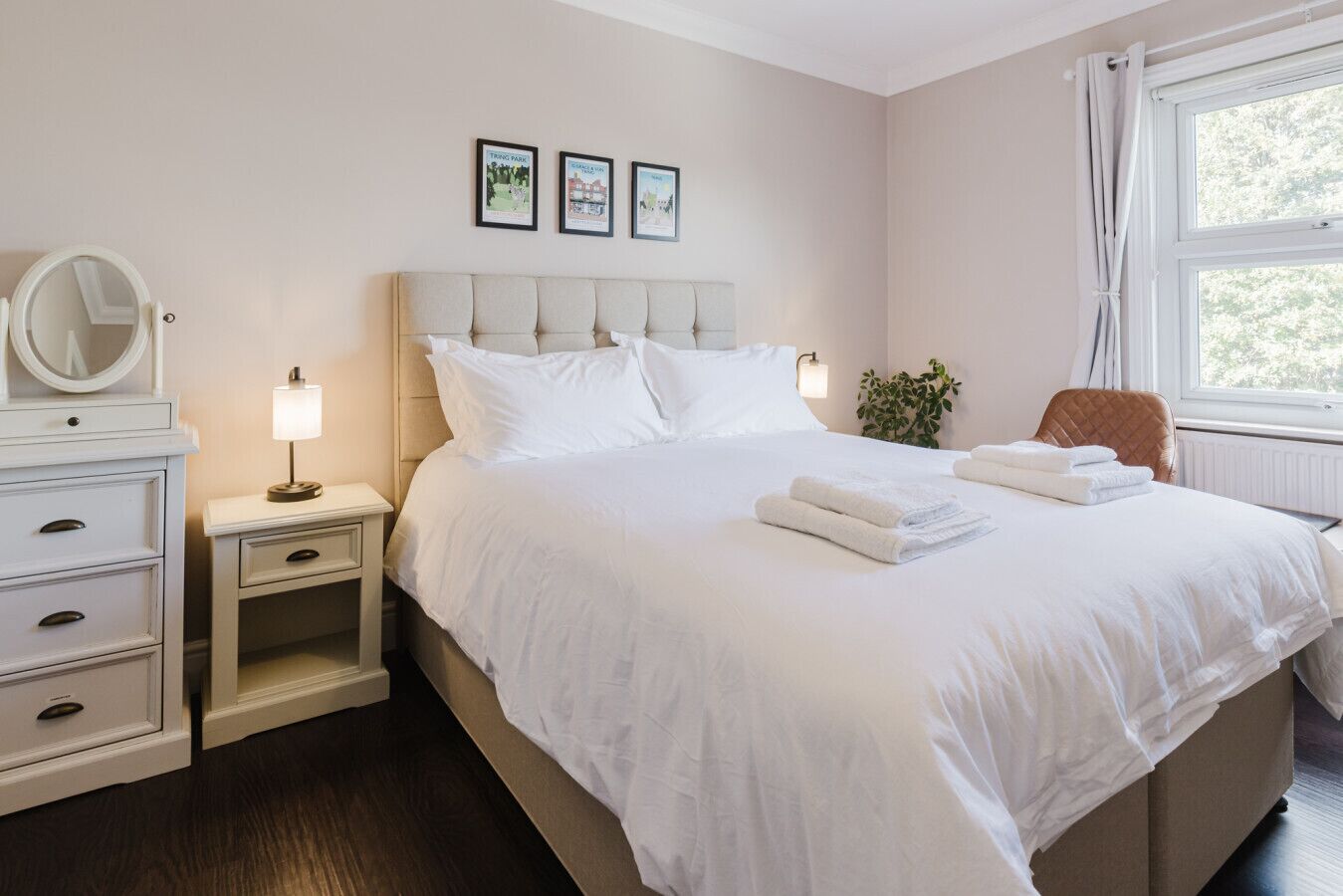 1 chambre, bureau, fer et planche à repasser, Wi-Fi gratuit