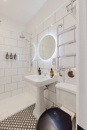 Hair dryer, towels