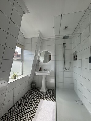 Hair dryer, towels