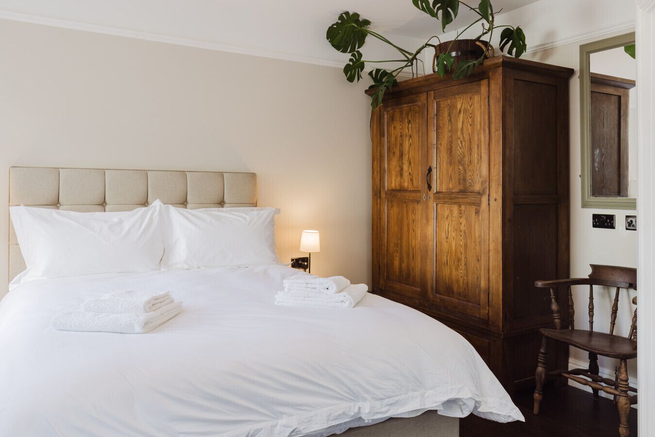 1 chambre, bureau, fer et planche à repasser, Wi-Fi gratuit