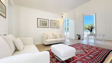 Luxury Villa, Sea View | Living area