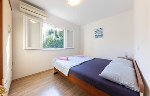 4 chambres, lit parapluie, Wi-Fi gratuit, draps fournis