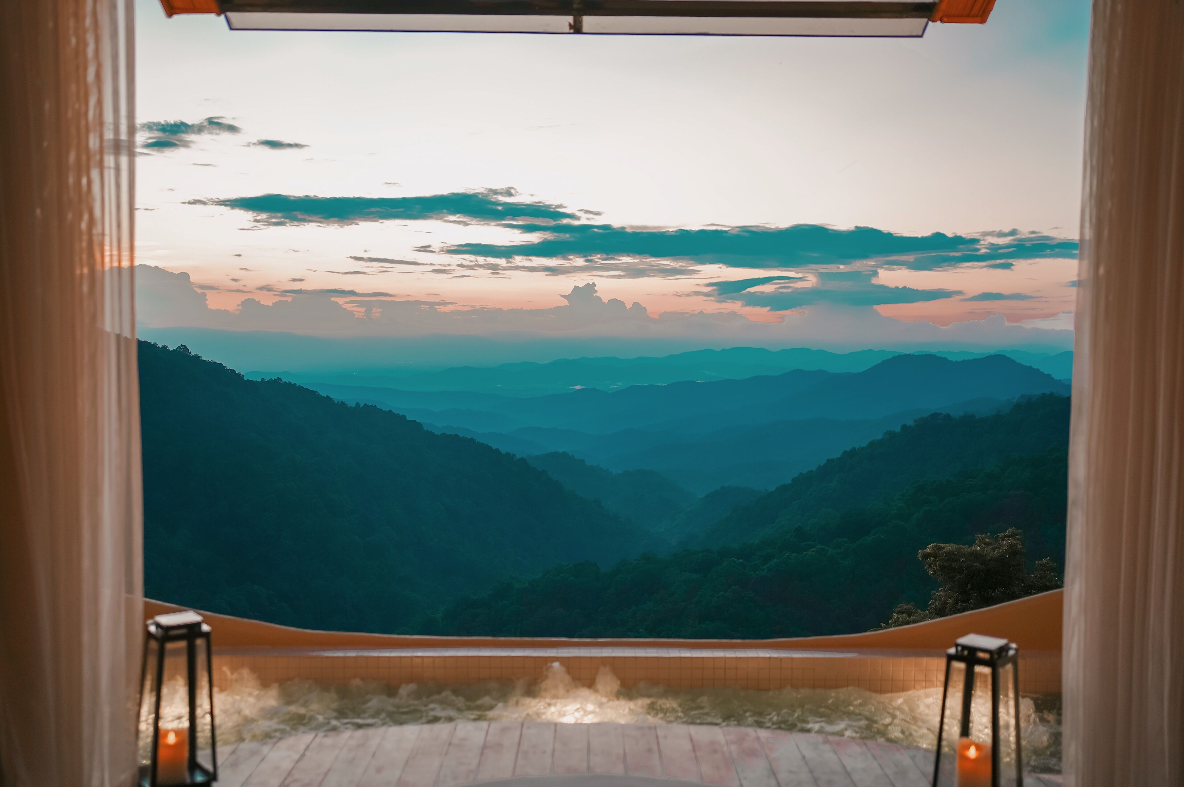 Luxury Twin Room, Mountain View | Blackout curtains, free WiFi