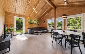 TV - Gorgeous home in Haren with WiFi (Haren)